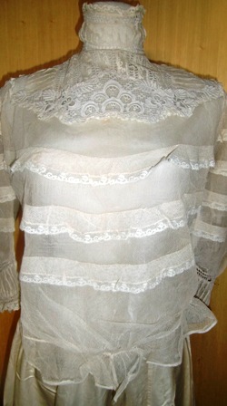 xxM450M Edwardian Net and Lace Blouse